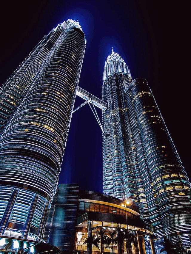 Your Comprehensive Relocation Guide to Moving to Kuala Lumpur with Confidence